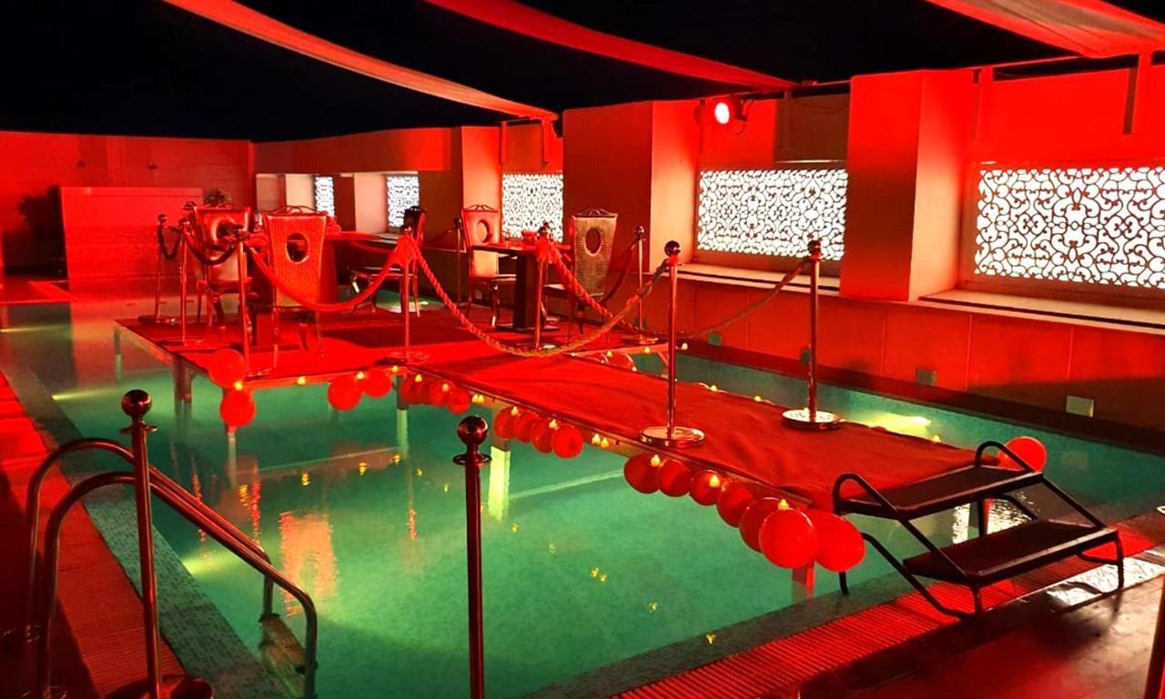 Bravura Gold Resort Meerut Eksteriør billede