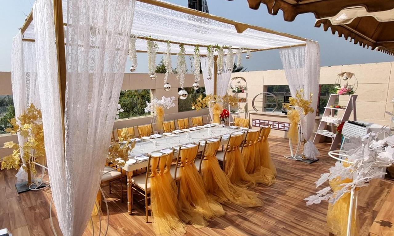Bravura Gold Resort Meerut Eksteriør billede