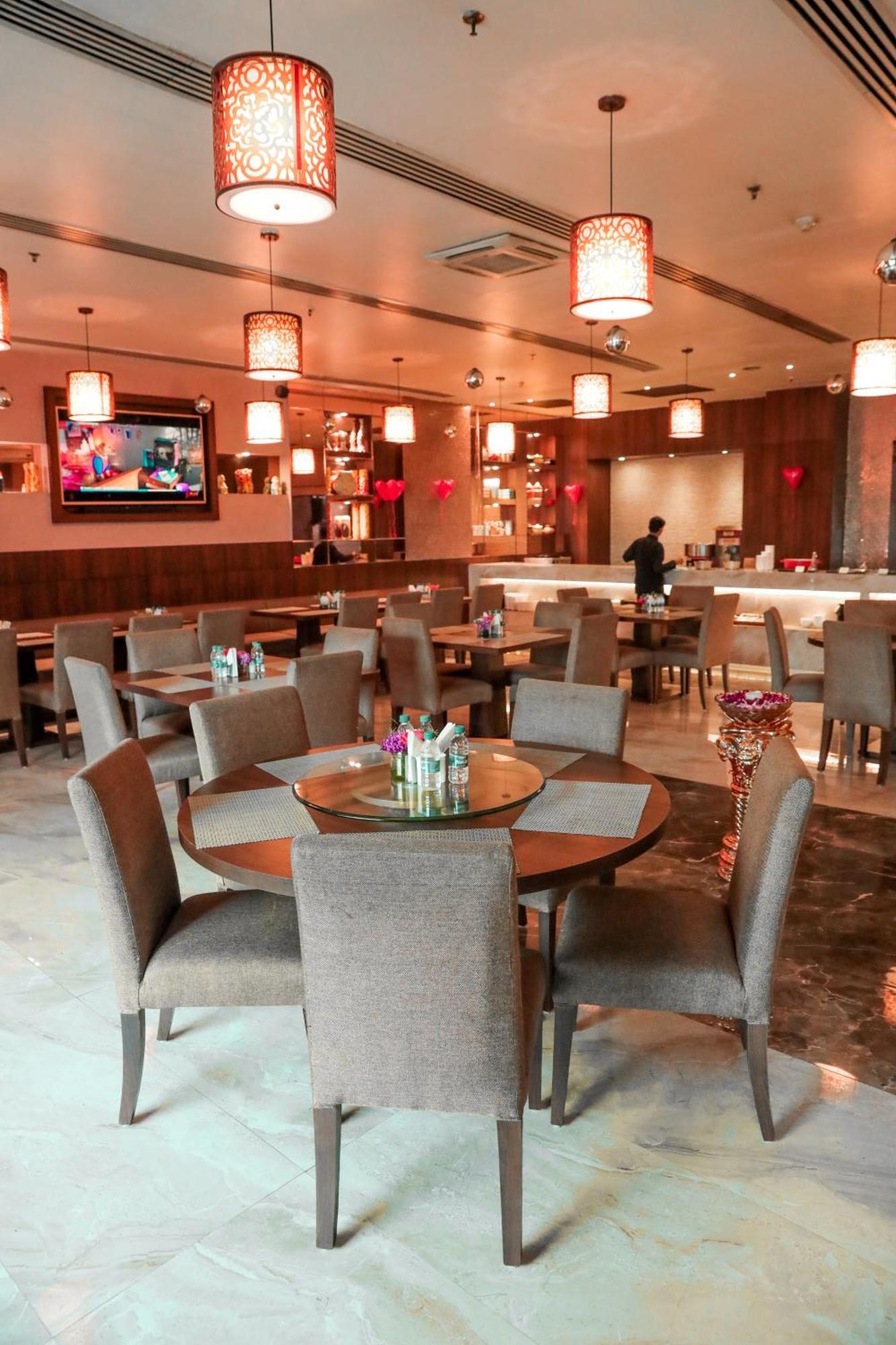 Bravura Gold Resort Meerut Eksteriør billede