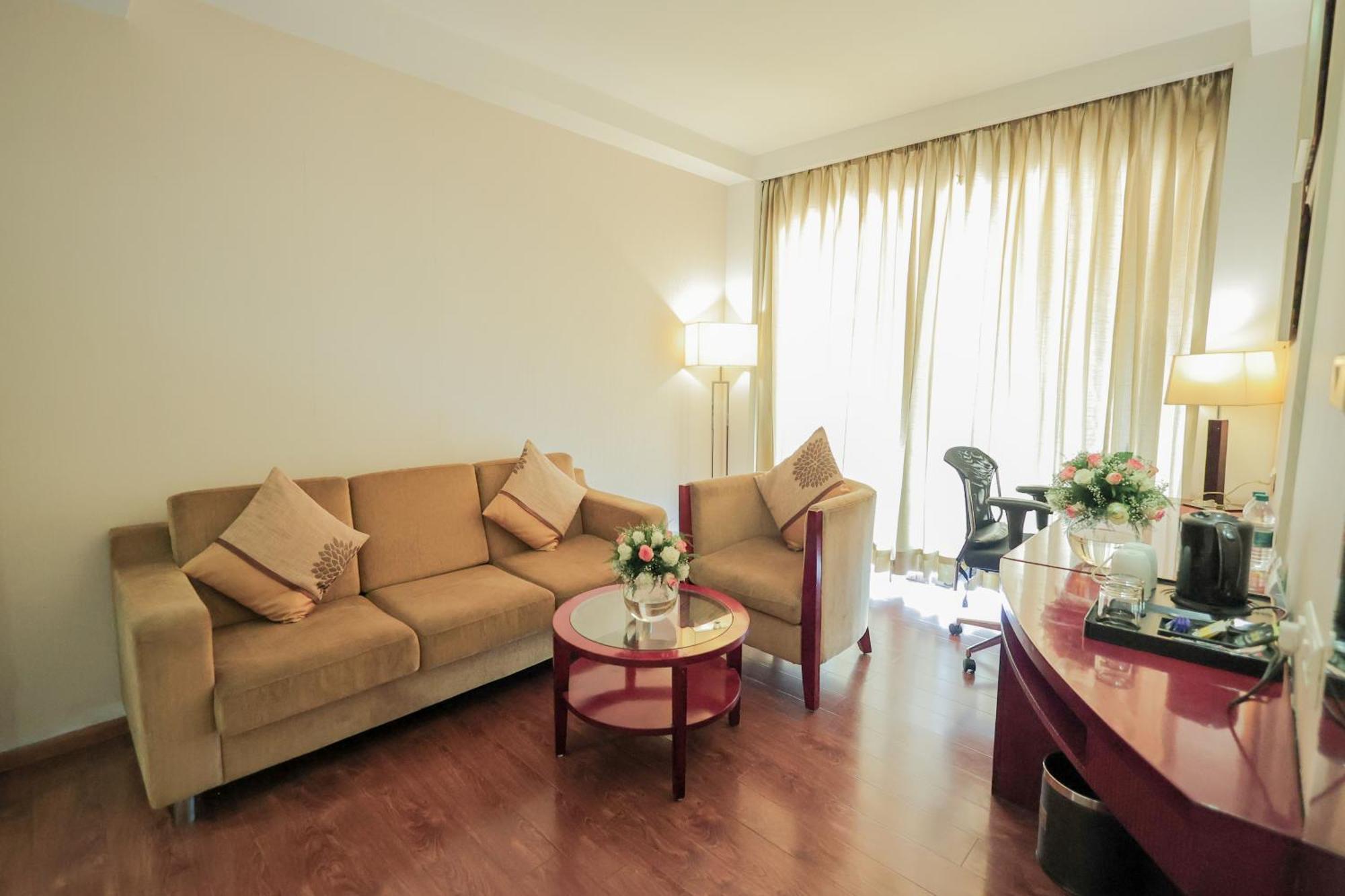 Bravura Gold Resort Meerut Eksteriør billede