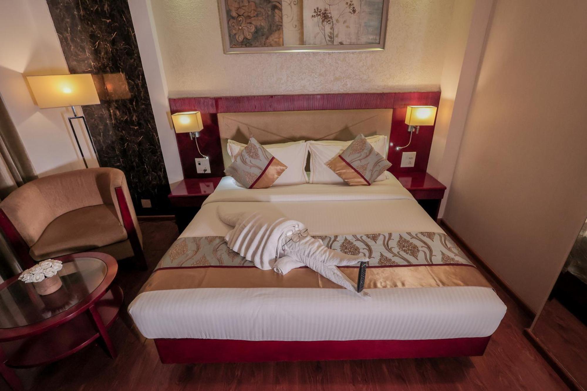 Bravura Gold Resort Meerut Eksteriør billede