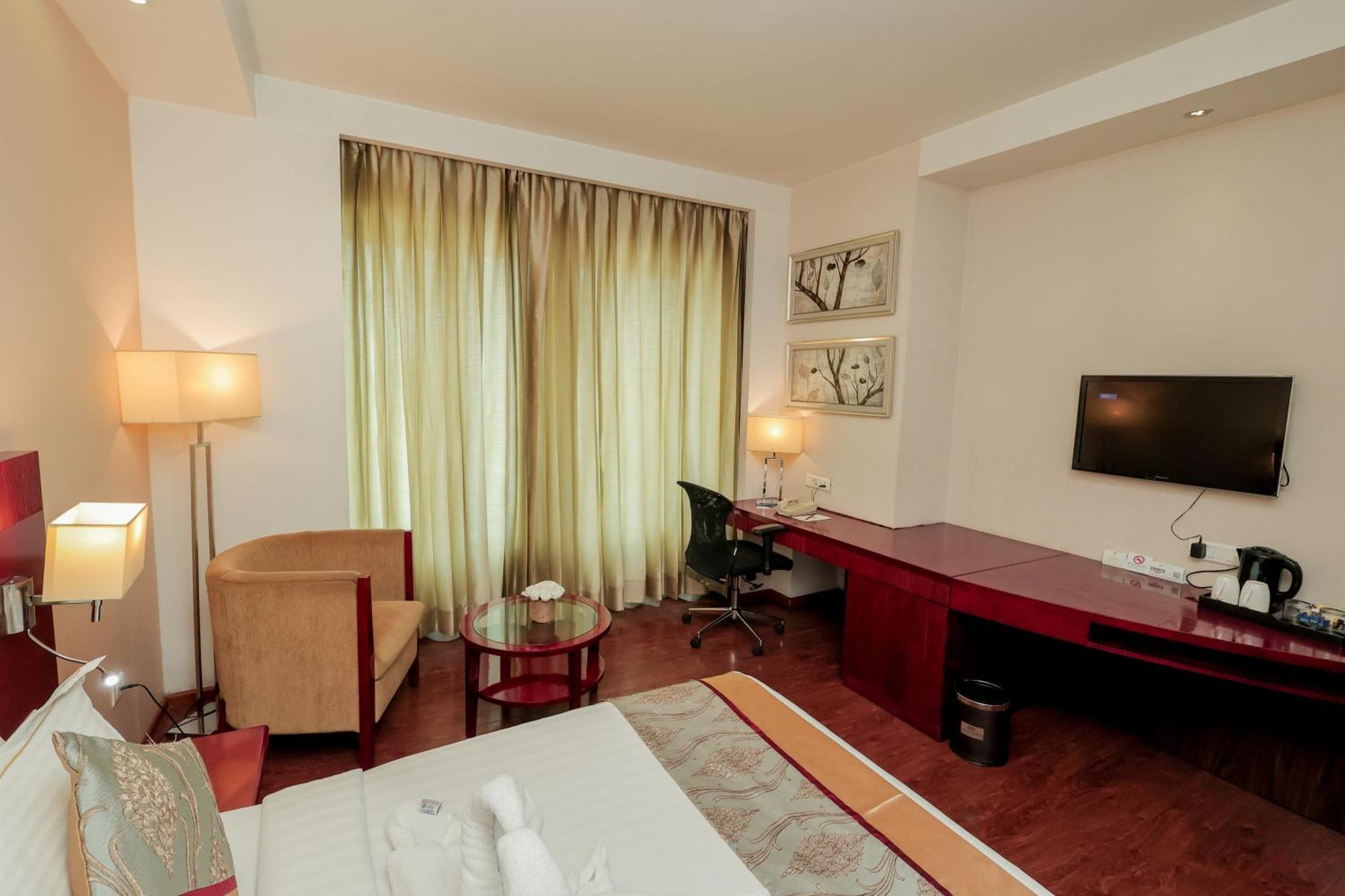 Bravura Gold Resort Meerut Eksteriør billede